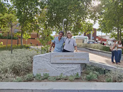 La placa y el monolito, foto 121 de 123